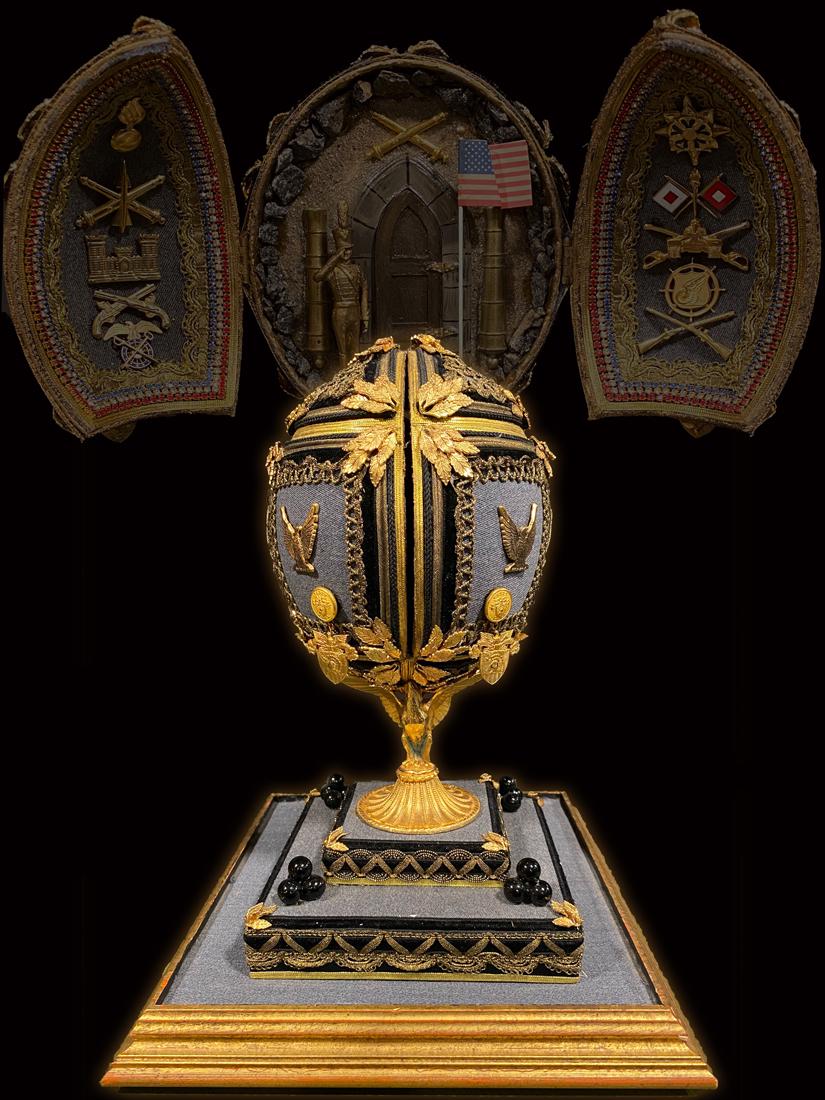 A Very Rare American Patriotic Decorative Egg Music Box (1 of 13)