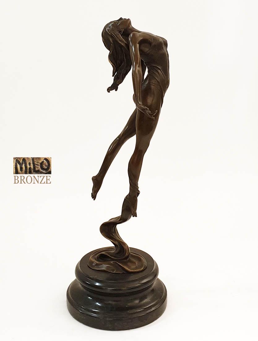 Lady Fly, Original MILO Bronze Sculpture (1 of 10)