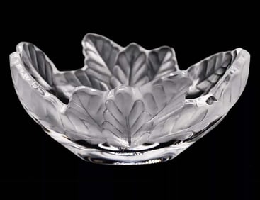 A LALIQUE Frosted Crystal Leaves Bowl/Centerpiece, Signed