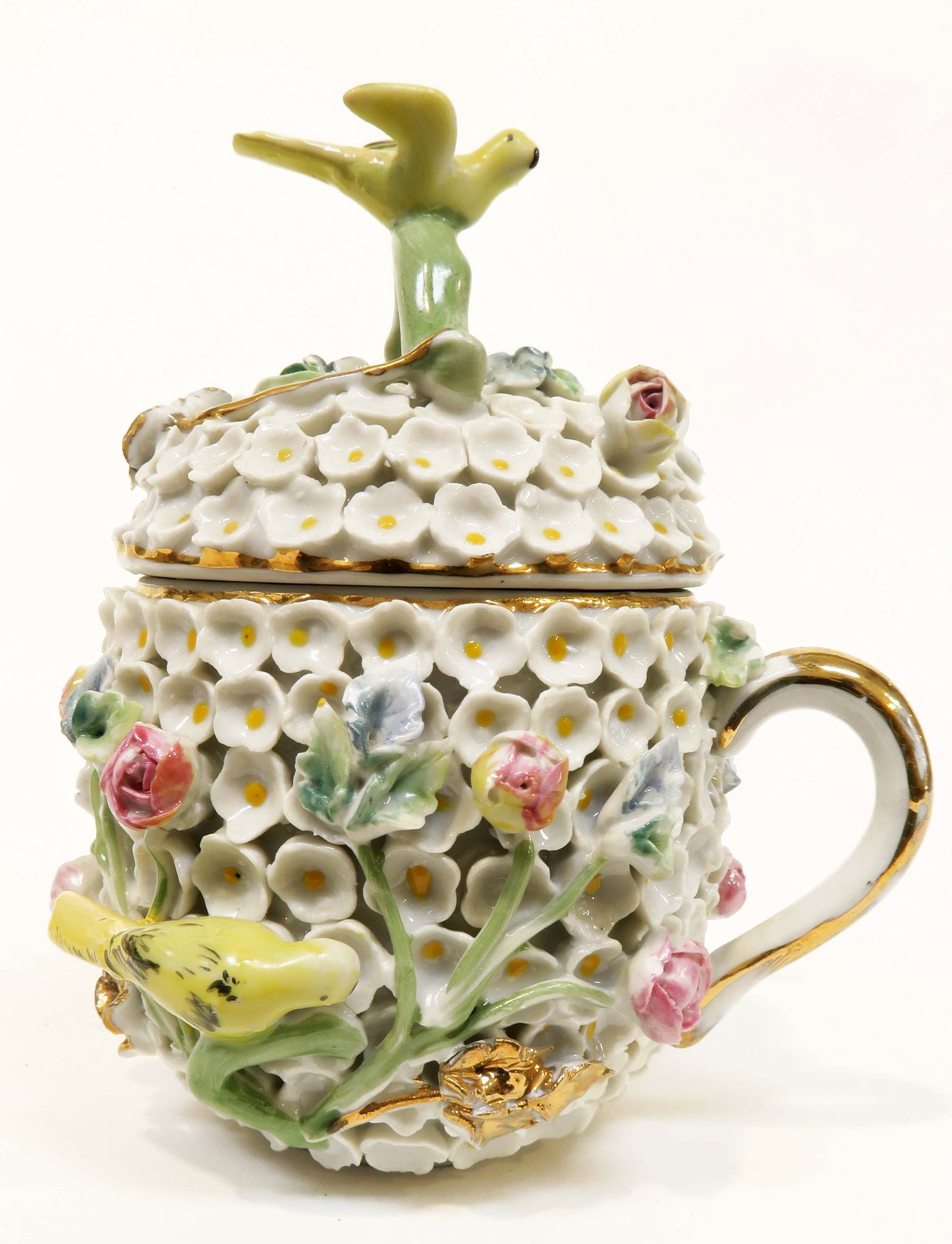 A MEISSEN SNOWBALL STYLE HAND PAINTED COVERED CUP: IN MANNER OF MEISSEN SNOWBALL STYLE HAND PAINTED PORCELAIN COVERED CUP. H 5"