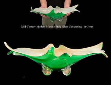 A Mid-20th Century Modern Murano Style Glass Candy Bowl/Centerpiece