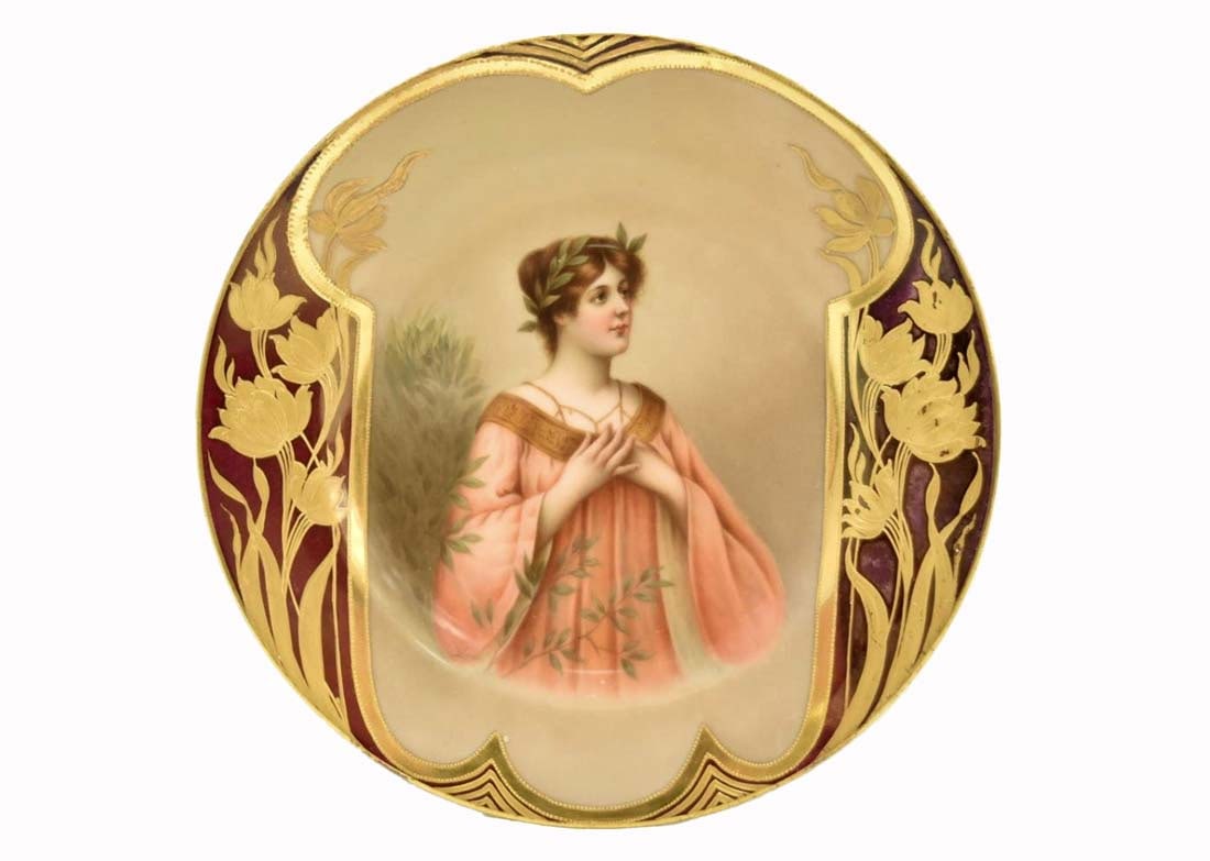 A ROYAL VIENNA GILT DECORATED & HAND PAINTED PORCELAIN PLATE, SIGNED (1 of 5)