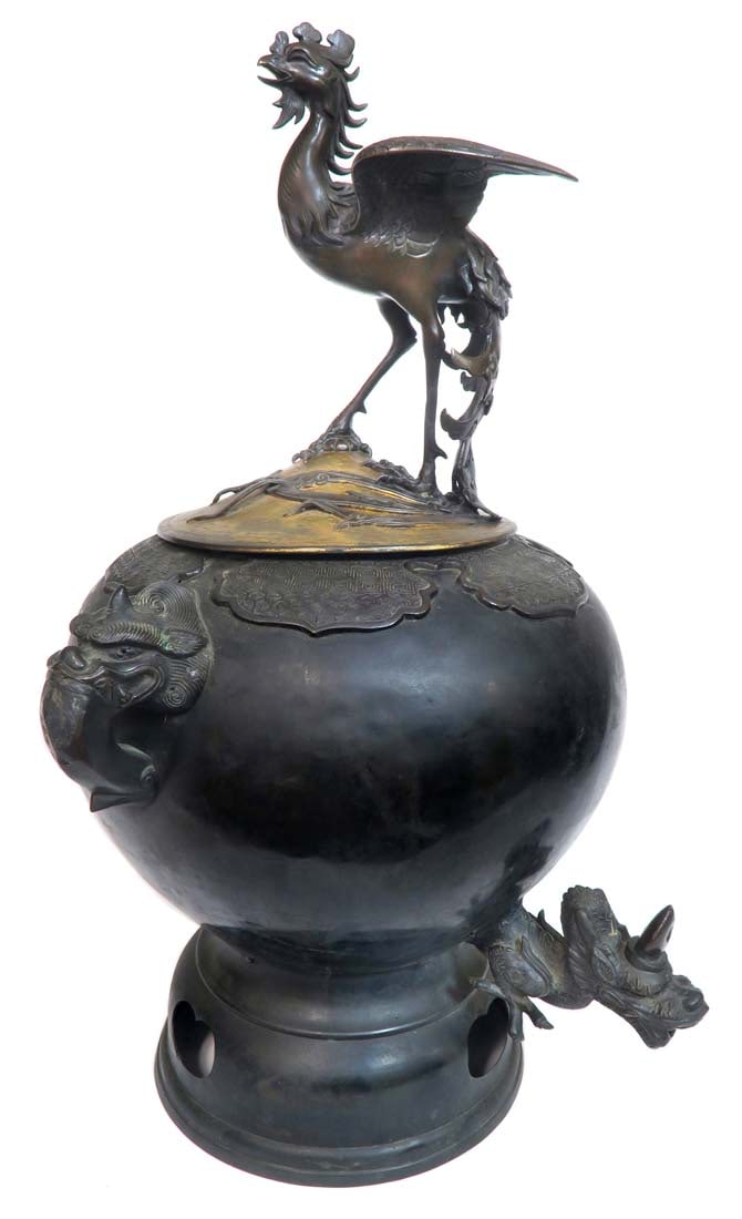 A Large Chinese Bronze Samovar, Signed, 18th C. - 2