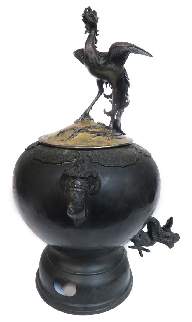 A Large Chinese Bronze Samovar, Signed, 18th C. - 3