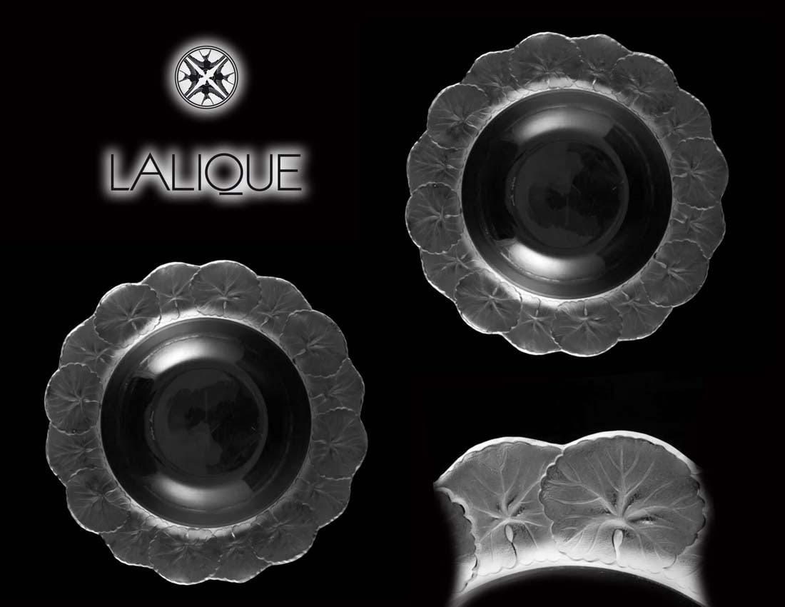 A Pair of French Lalique Geranium Honfleur Crystal Glass Plate, Signed: A Pair of French Lalique Geranium Honfleur Crystal Glass Plate, Signed. D 10.5"