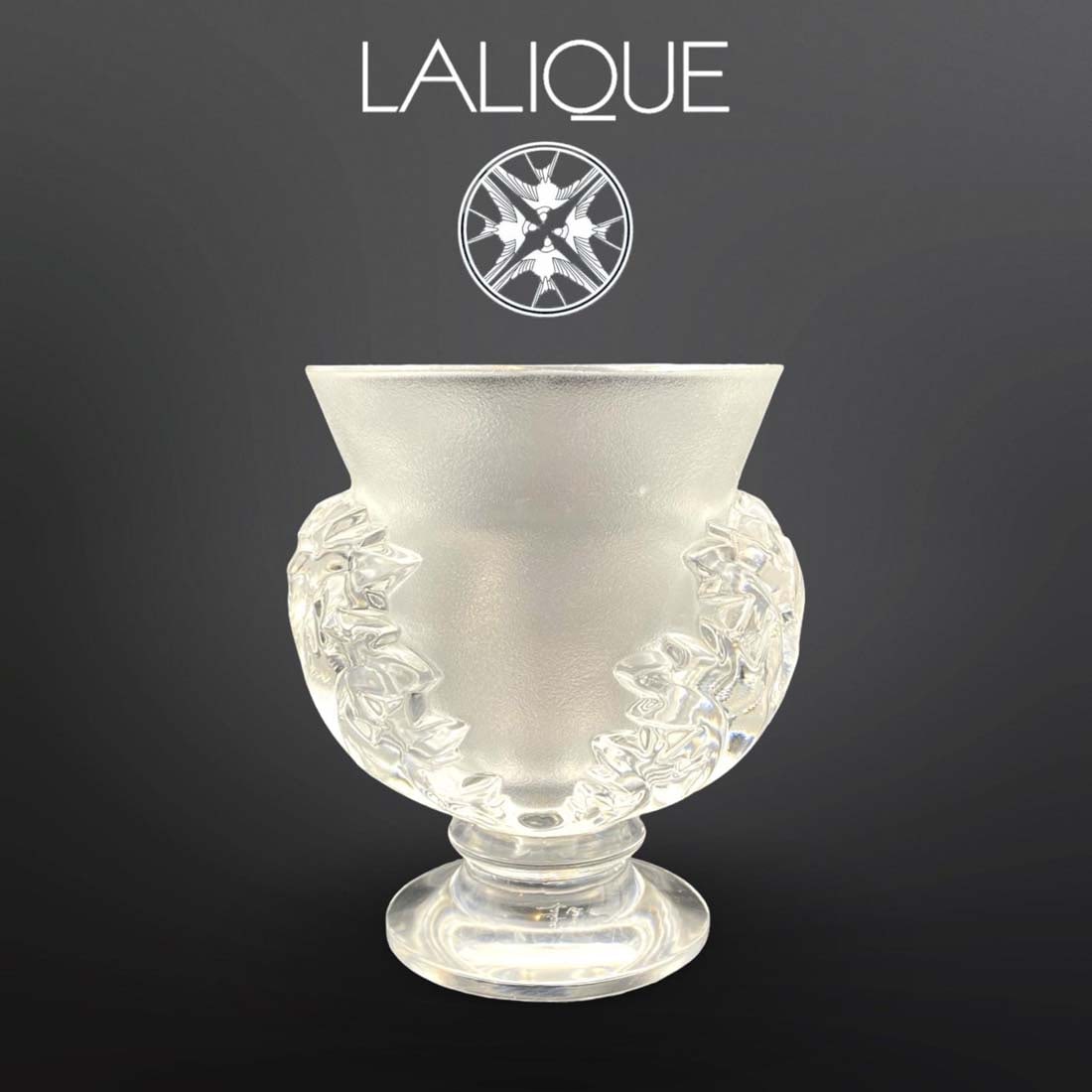 A French Lalique Acanthus Saint Cloud Floral Decor Crystal Vase, Signed: A French Lalique Acanthus Saint Cloud Floral Decor Crystal Vase, Signed. H 4.5"