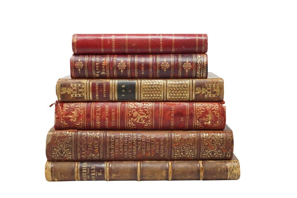 Set of Leather Bound Books [6 total]: Lot 25 Assorted Leather Bound Books [6 total] Includes: "The Countries of the World" (Volume II) by Robert Brown Cassell Petter & Galpin "Masters in Art" 