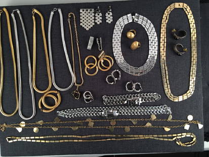 Costume Jewelry, Chains, Etc.: Approx. 20 pieces of costume jewelry, including gold plated chains, earrings, etc.