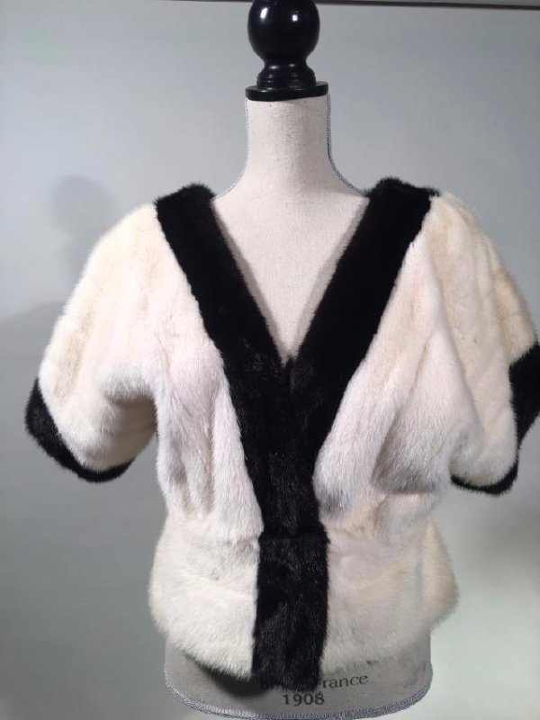 White Mink Capelet: White Mink with bown Mink trim capelet, Dimensions: 17" w x 20" l