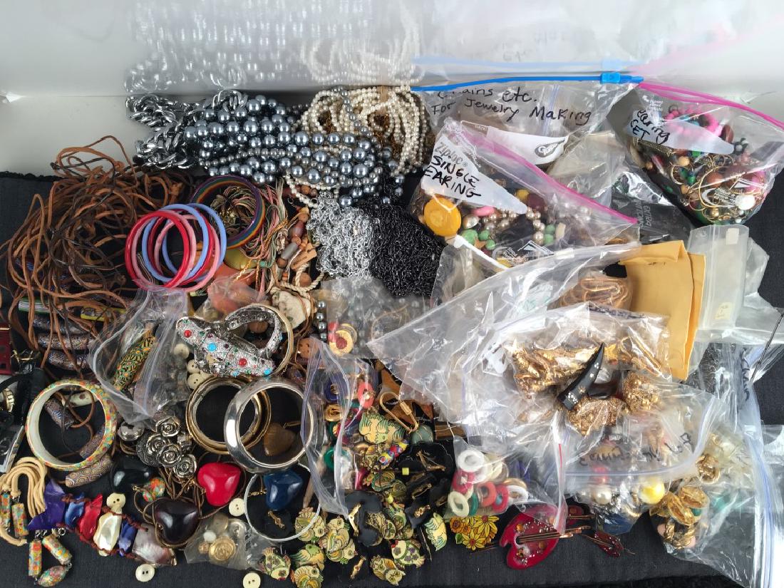 Costume Jewelry, Parts (1 of 8)