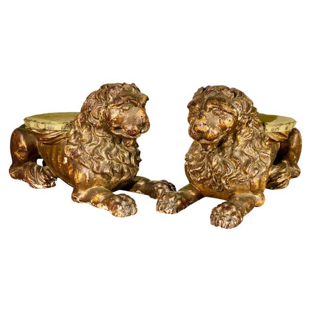 Pair of Italian Carved Wood Lions, 17th Century (1 of 11)