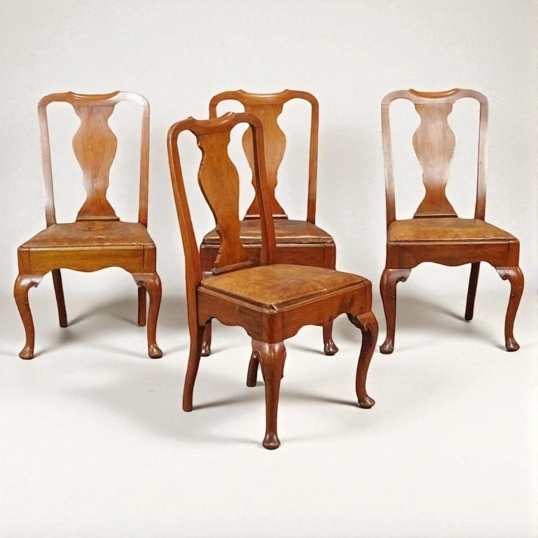 Set of 4 Queen Anne Style Chairs (1 of 6)