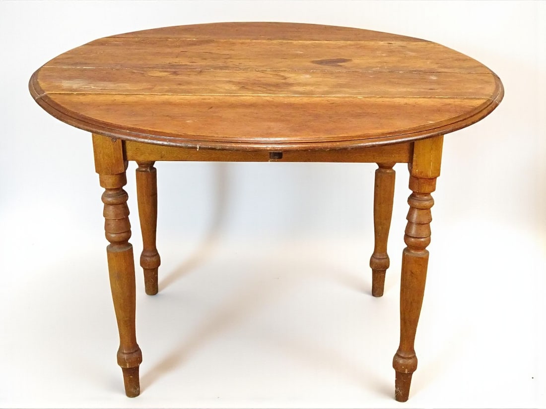 Country Pine Drop-leaf Table (1 of 2)
