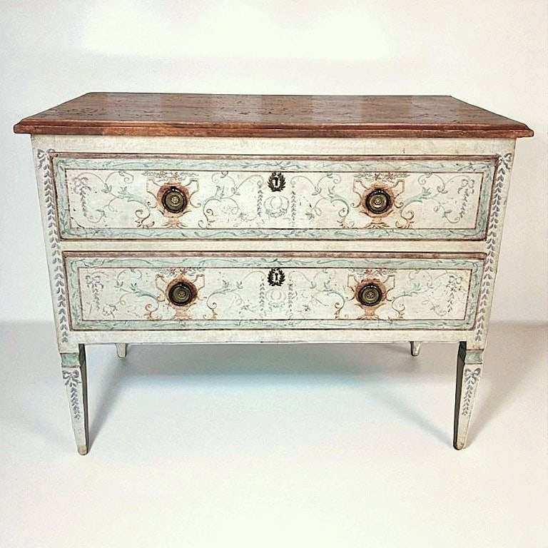 Italian Neoclassical Style Commode, 20th Century (1 of 9)