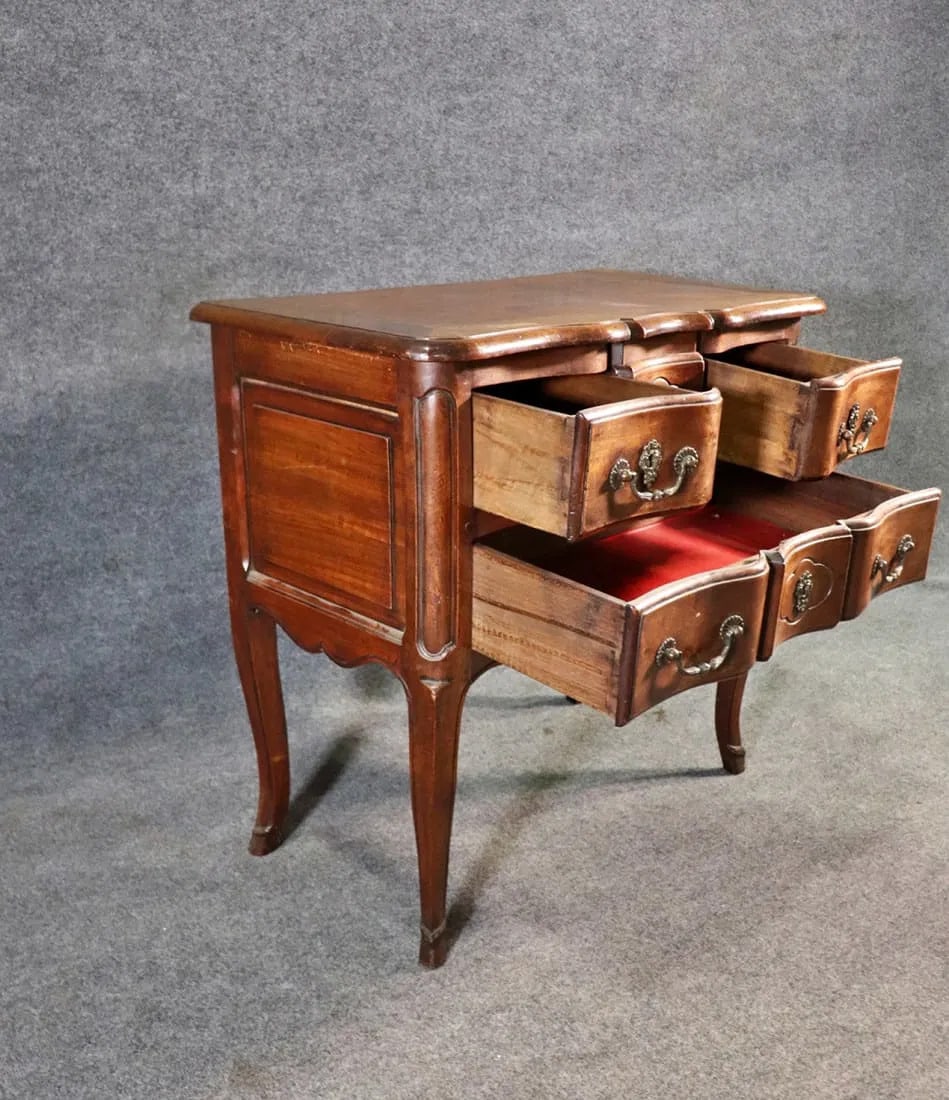 Louis XV Style Petite Commode - 3