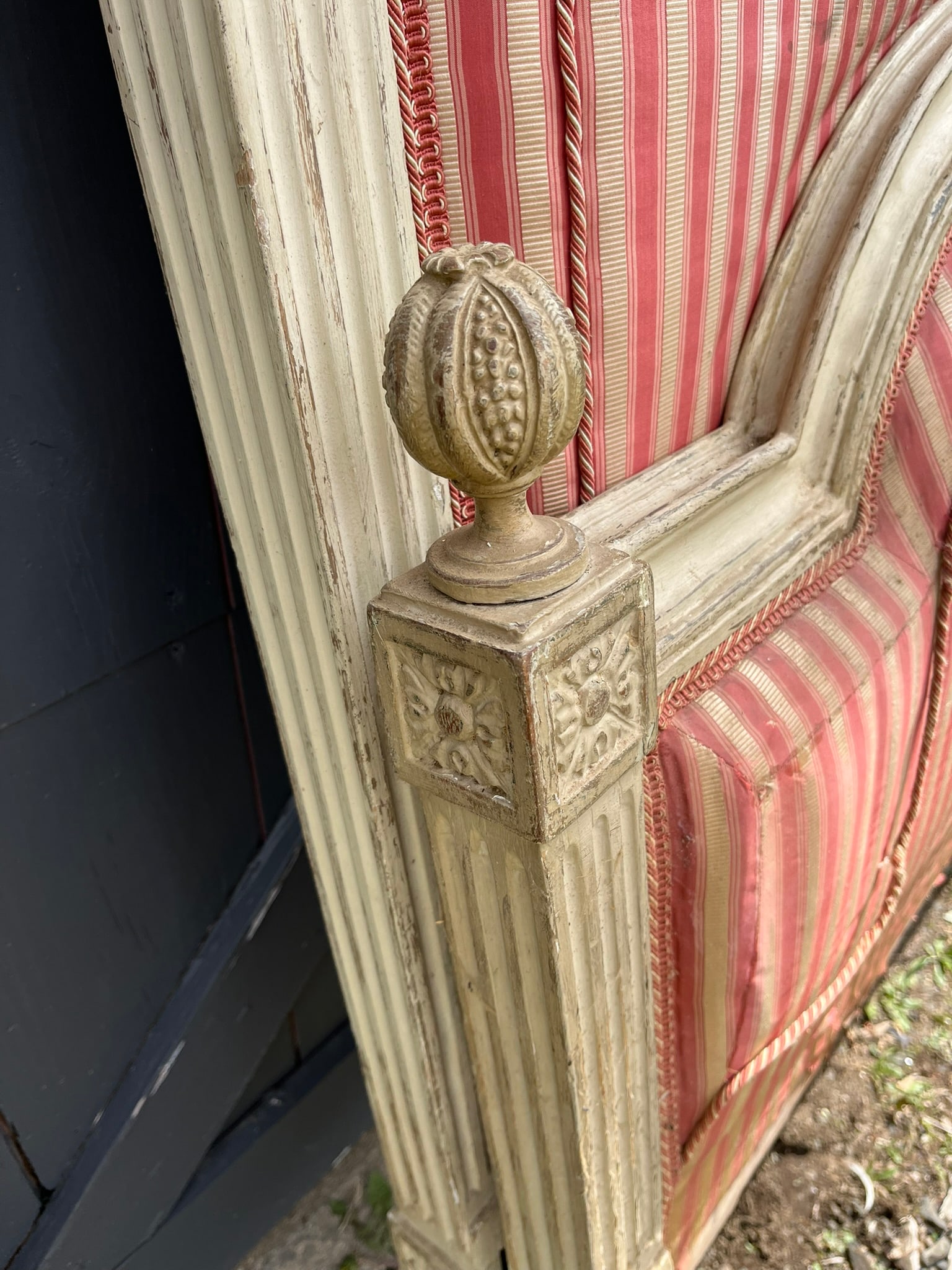 Louis XVI Day Bed - 5