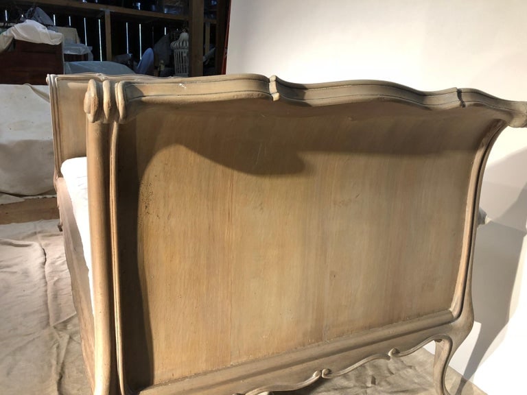 Louis XV Style Day Bed - 3