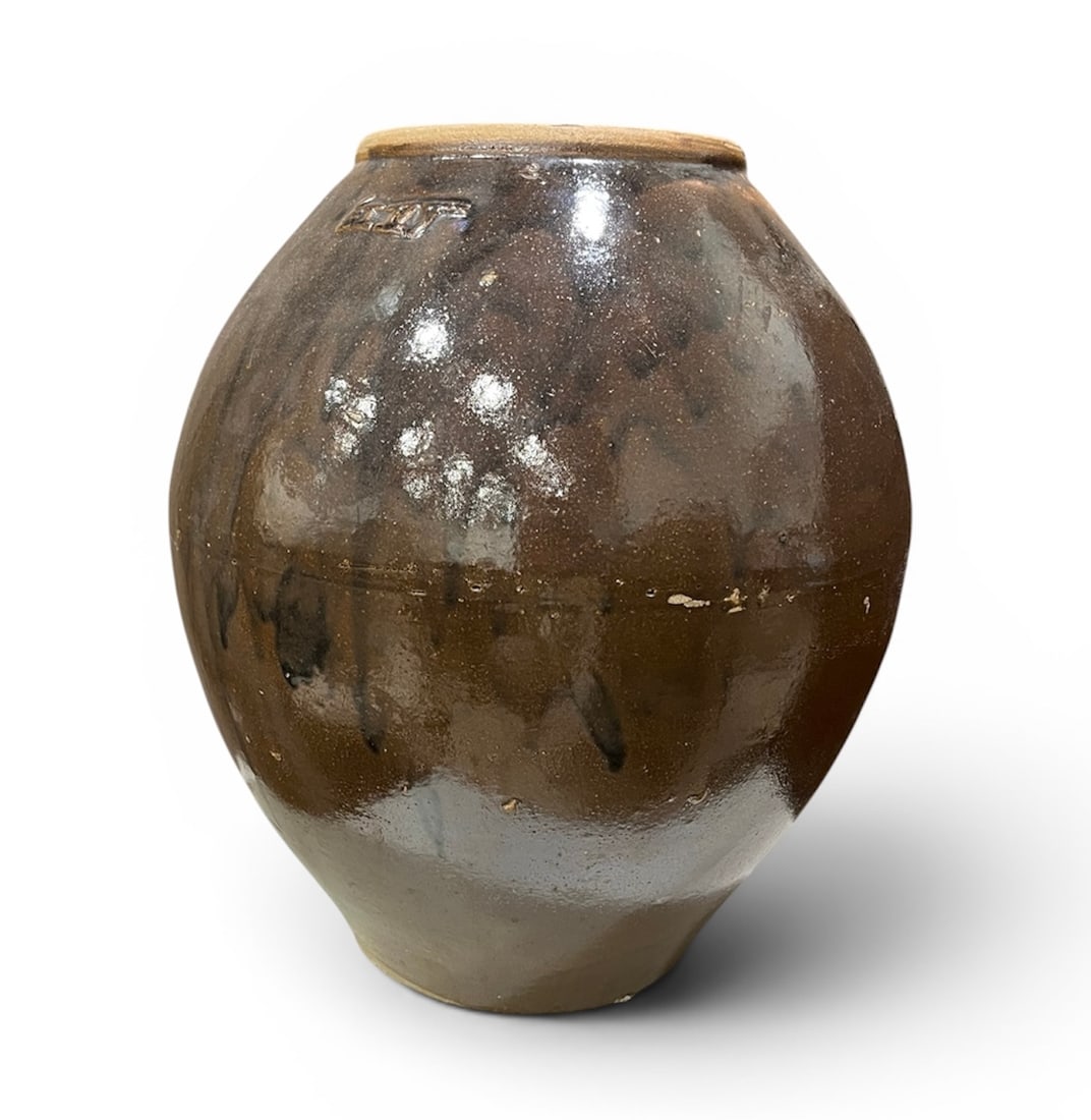 Large Glazed Pot (1 of 2)