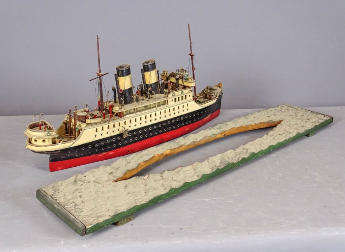 Model Tramp Steamer, Robert - 5