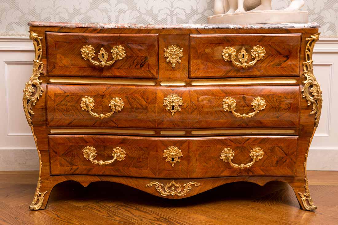 Kingwood Commode (1 of 13)