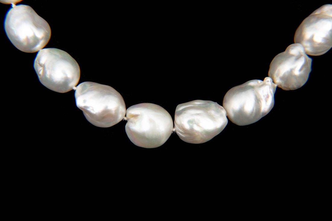 Baroque Pearl Necklace (1 of 8)