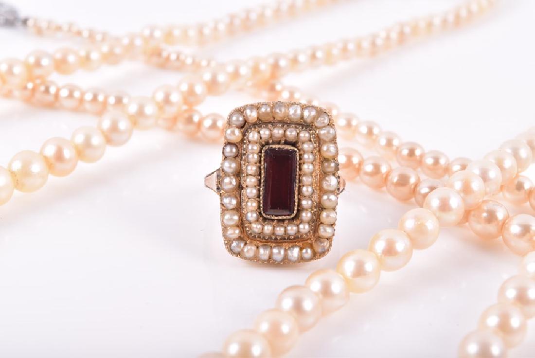 A yellow metal, seed pearl and garnet ring  size K, 4.7 (1 of 5)