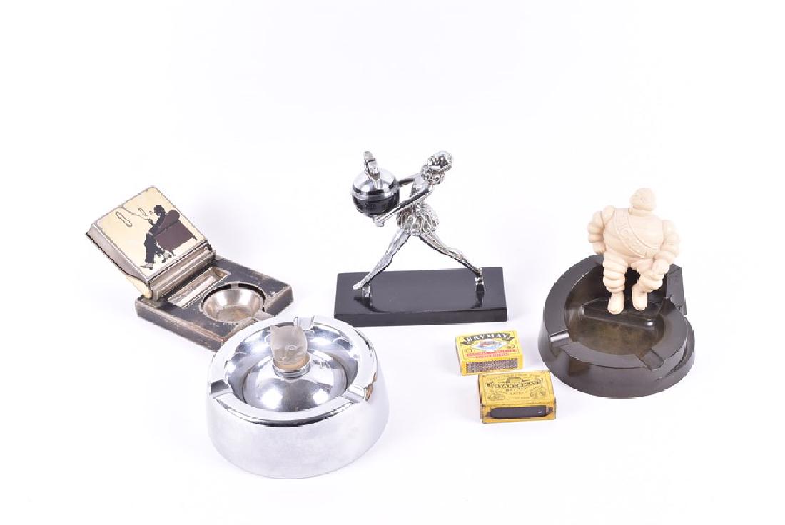 A Ronson Ballerina 'Rondelight' table lighter  modelled (1 of 4)