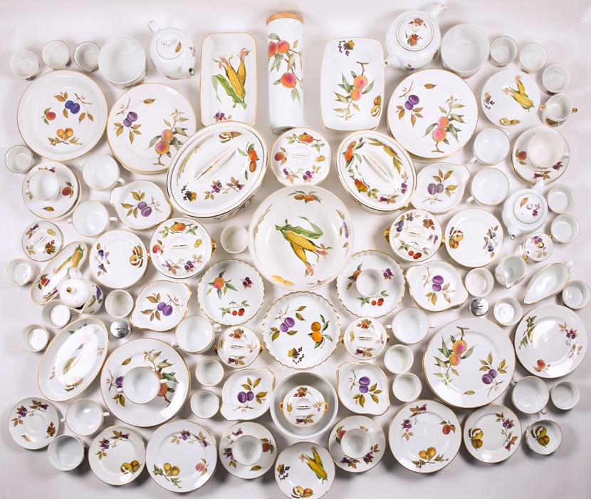 An extensive modern Royal Worcester 'Evesham' pattern (1 of 16)