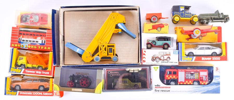 A collection of mixed Dinky Toys diecast models (1 of 7)
