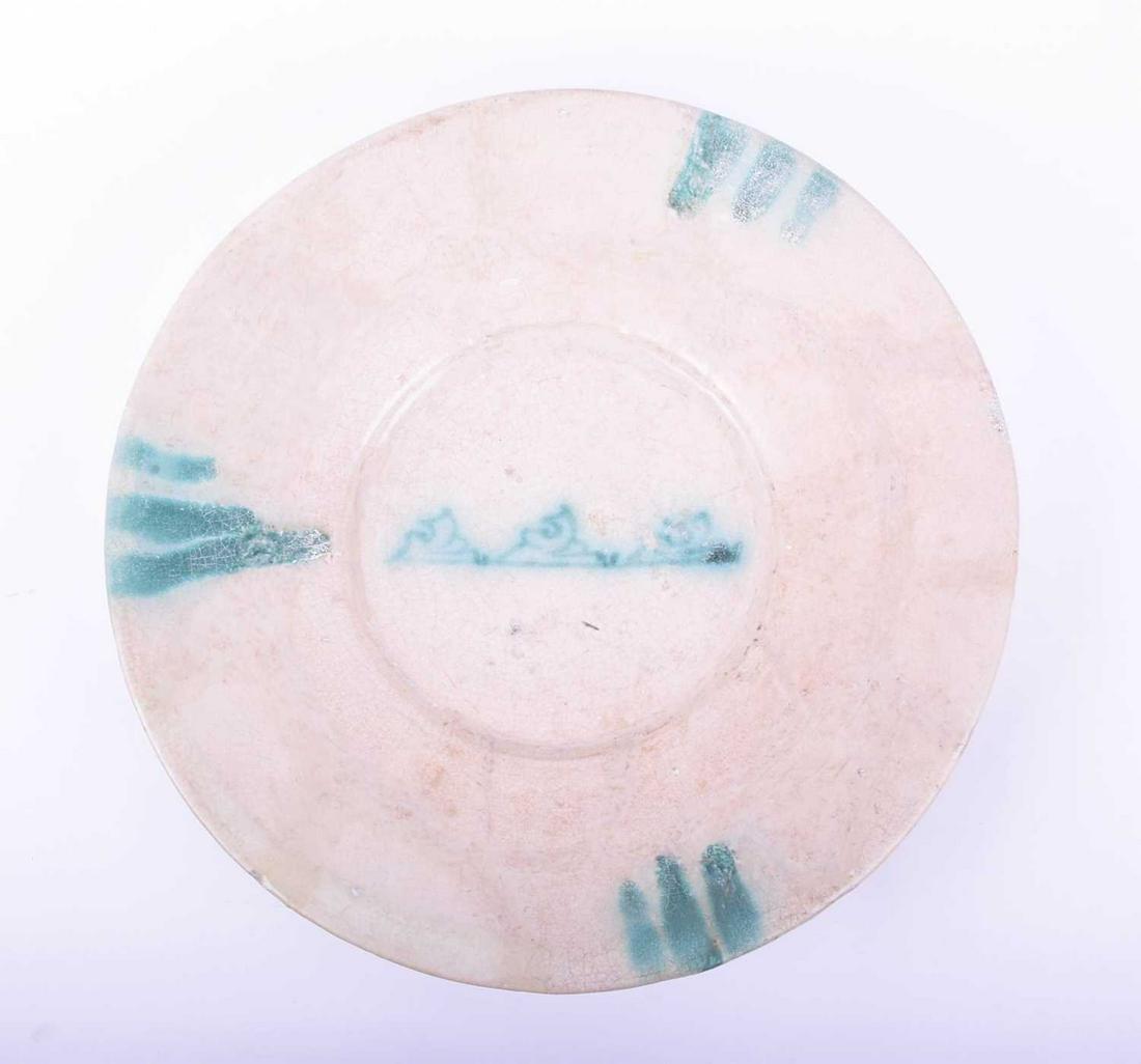 An Abbasid pottery dish, 9th/10th century, with repeat (1 of 7)
