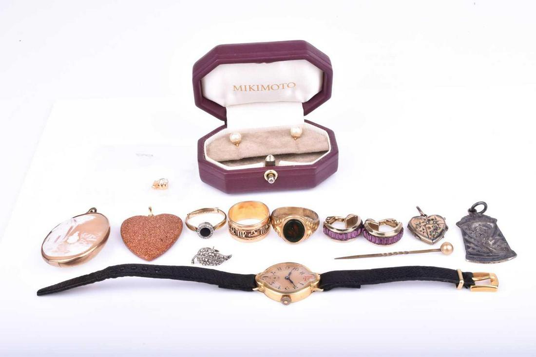 A yellow metal, onyx and diamond ring, size O, 3 grams, (1 of 3)