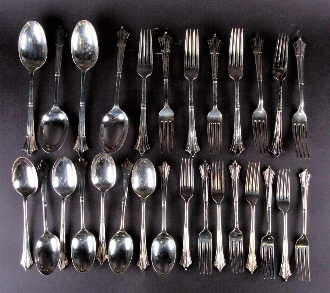 A very close matched eight place setting of Albany (1 of 4)