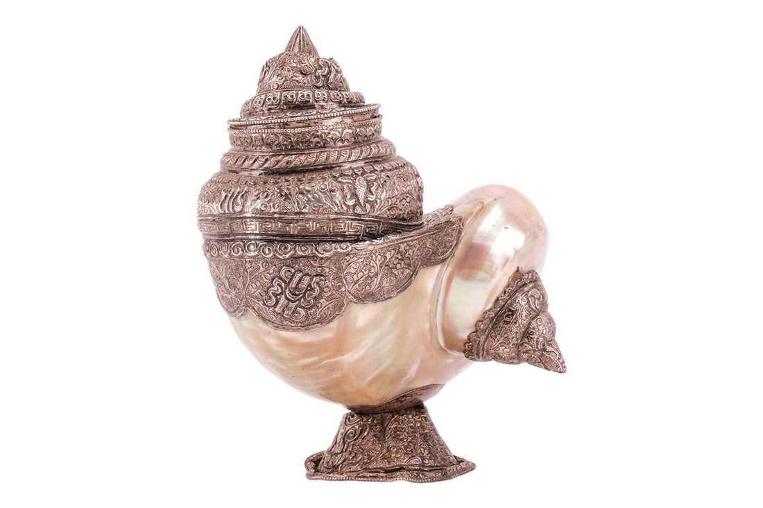 An Anglo-Indian, silver (unmarked) Turbo marmoratus standing cup and cover the silver profusely (1 of 4)