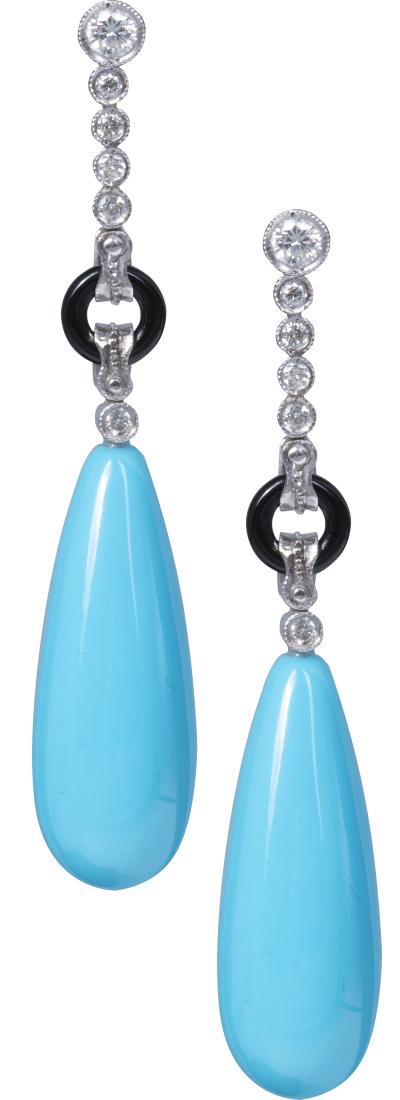 Pendientes largos de turquesa, diamantes y ónix: Oro blanco de 18K, diamantes talla brillante, lágrimas de turquesa y placas de ónix. Cierre a presión. 5 cm. 10,4 gr. Dimensions: Artist: