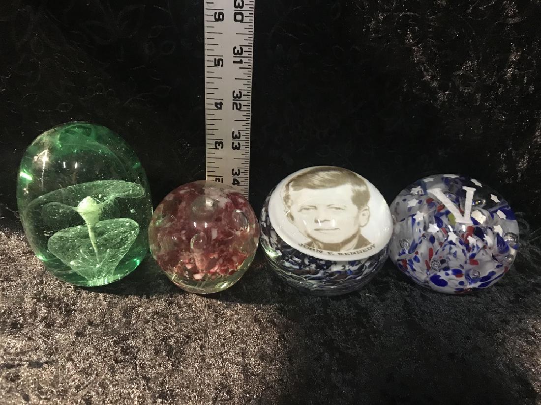 4 Art Glass Paperweights (1 of 4)
