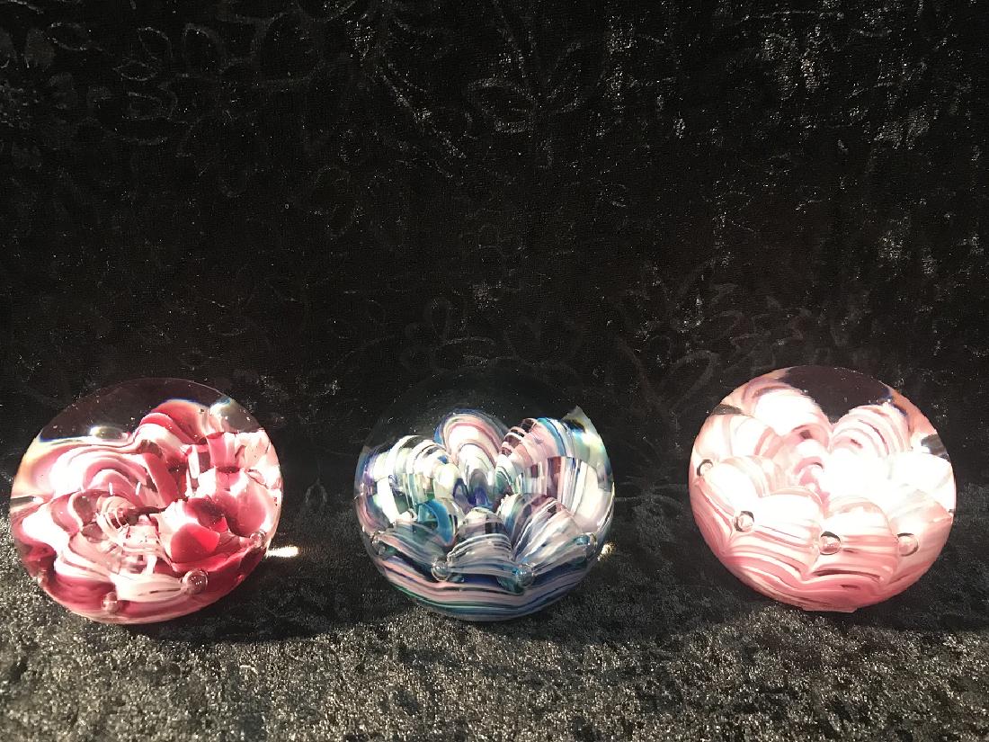 3 St. Clair Elwood, IN Art Glass Paperweights (1 of 6)