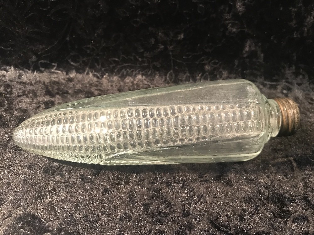 Glass Corn Flask: A glass corn flask. Good condition. For dimensions, see photographs.