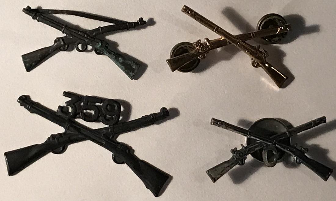 4 US Military Pins War Crossed Rifles C 359 LOT (1 of 6)