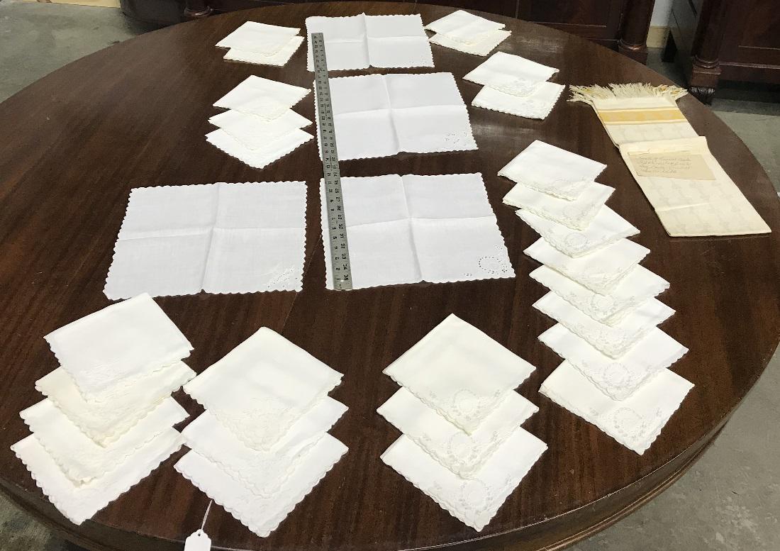Lot of Cloth Napkins: A lot of cloth napkins. Good condition with some staining.