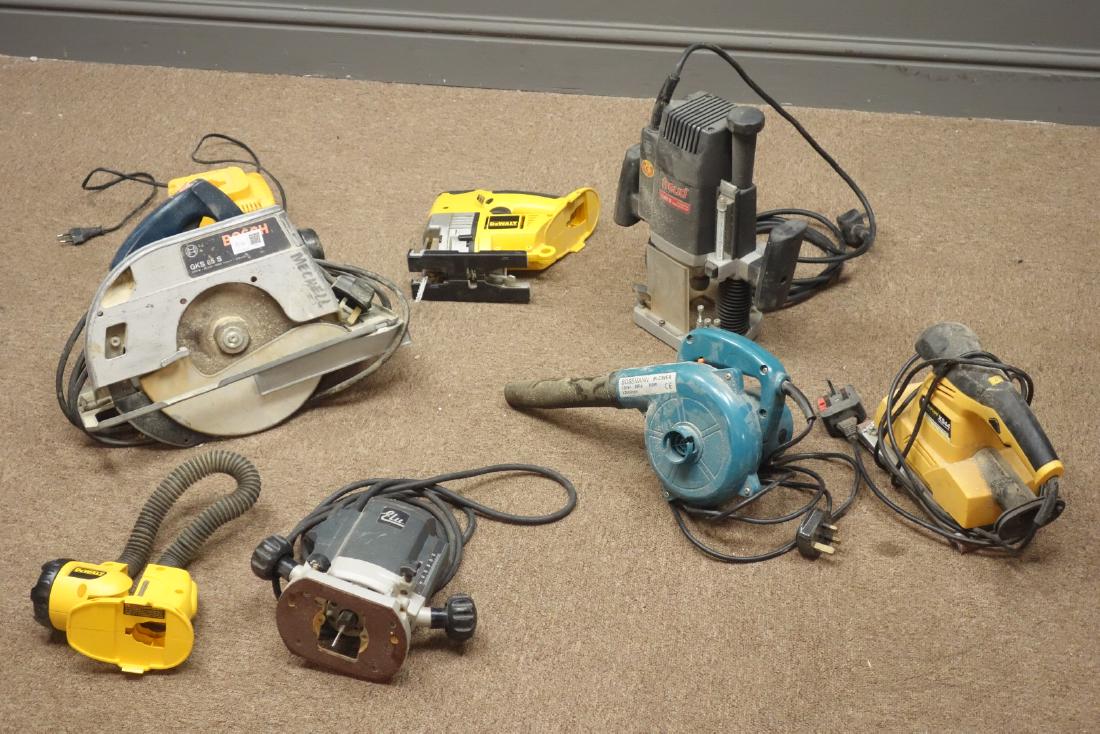 Bosch GKS 85 S circular saw, Freud FT2000VCE router,: Bosch GKS 85 S circular saw, Freud FT2000VCE router, Bossmann blower, Elu MOF 96 Type 3 router, PowerPlus X044 finishing sander, DeWalt DW919 rechargable light, and a DeWalt DW933 cordless jig saw