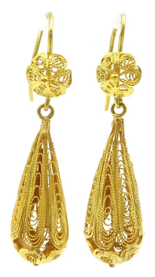 Pair of 18ct gold filigree pendant ear-rings, stamped (1 of 1)