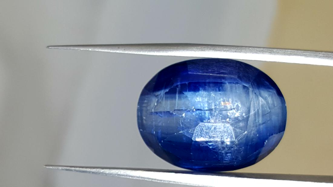 5 CTS NATURAL DEEP BLUE KYANITE: 5 CARATS SUPREME QUALITY NATURAL DEEP BLUE KYANITE: Worldwide: Flat-rate of $18.00 to anywhere. shipping rates are determined by Parcel weight and destination. Combined shipping: Please ask about comb