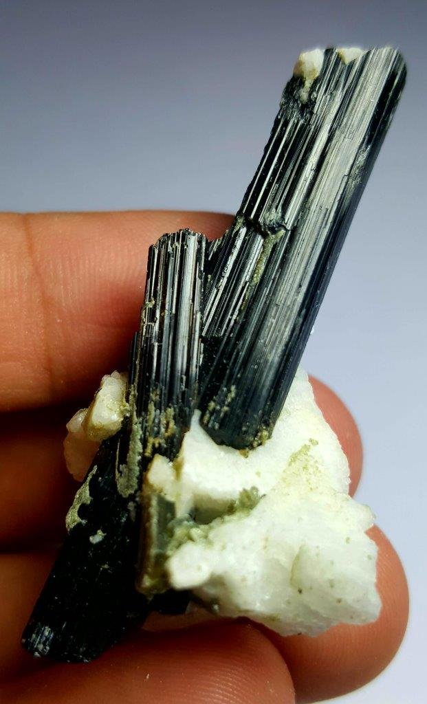 28.75 grams TOURMALINE CRYSTALS WITH ALBITE: 28.75 grams SUPREME QUALITY BLACK TOURMALINE TERMINATED CRYSTALS WITH ALBITE: Flat-rate of $23.00 to anywhere. shipping rates are determined by Parcel weight and destination. Combined shipping: Please