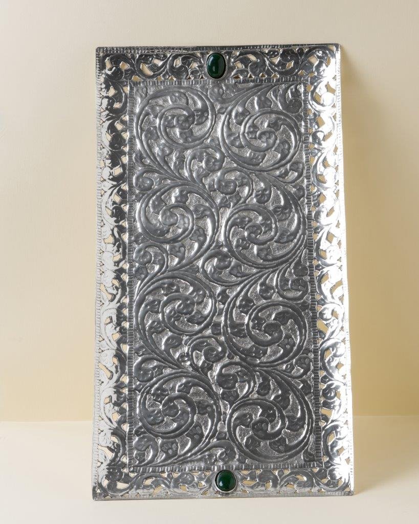 Silver DANISH TRAY: Silver DANISH TRAY: Flat-rate of $60.00 to anywhere. shipping rates are determined by Parcel weight and destination. Combined shipping: Please ask about combined shipping for multiple lots before bidd