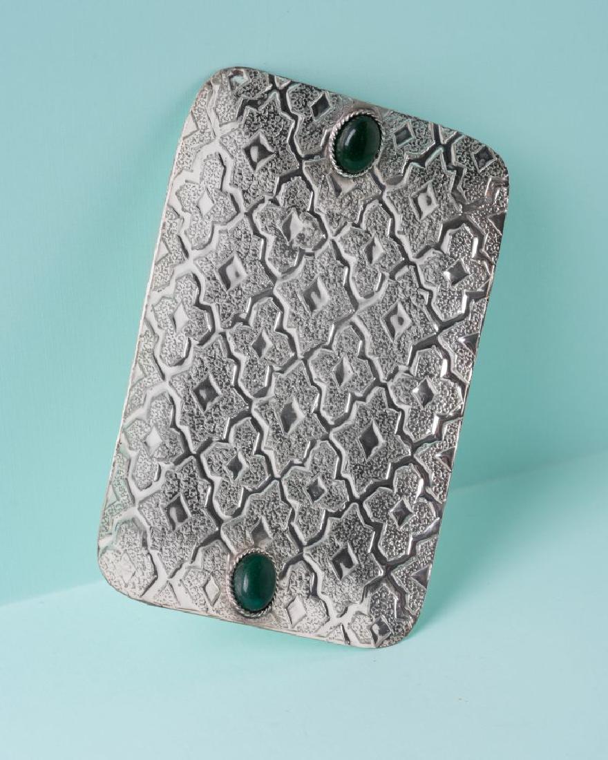 Silver OBLONG TRAY: Silver OBLONG TRAY, Weight 150 g: Flat-rate of $30.00 to anywhere. shipping rates are determined by Parcel weight and destination. Combined shipping: Please ask about combined shipping for multiple lo