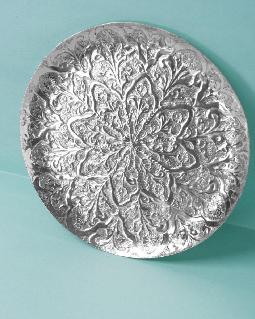 Silver ROUND KANWAL TRAY: Silver ROUND KANWAL TRAY, Weight 590 g: Flat-rate of $45.00 to anywhere. shipping rates are determined by Parcel weight and destination. Combined shipping: Please ask about combined shipping for multi