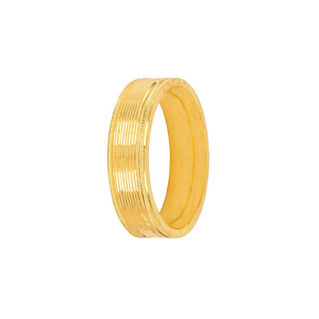 91.66 Percent 22k Gold Milgrain Wedding Band 9.5: Classic men's 22 karat yellow gold ring, featuring a ridged lines center pattern with milgrain edging. Weight: 12 grams, Width: 7 mm. Item will be dispatched within 3 weeks after the payment has been 