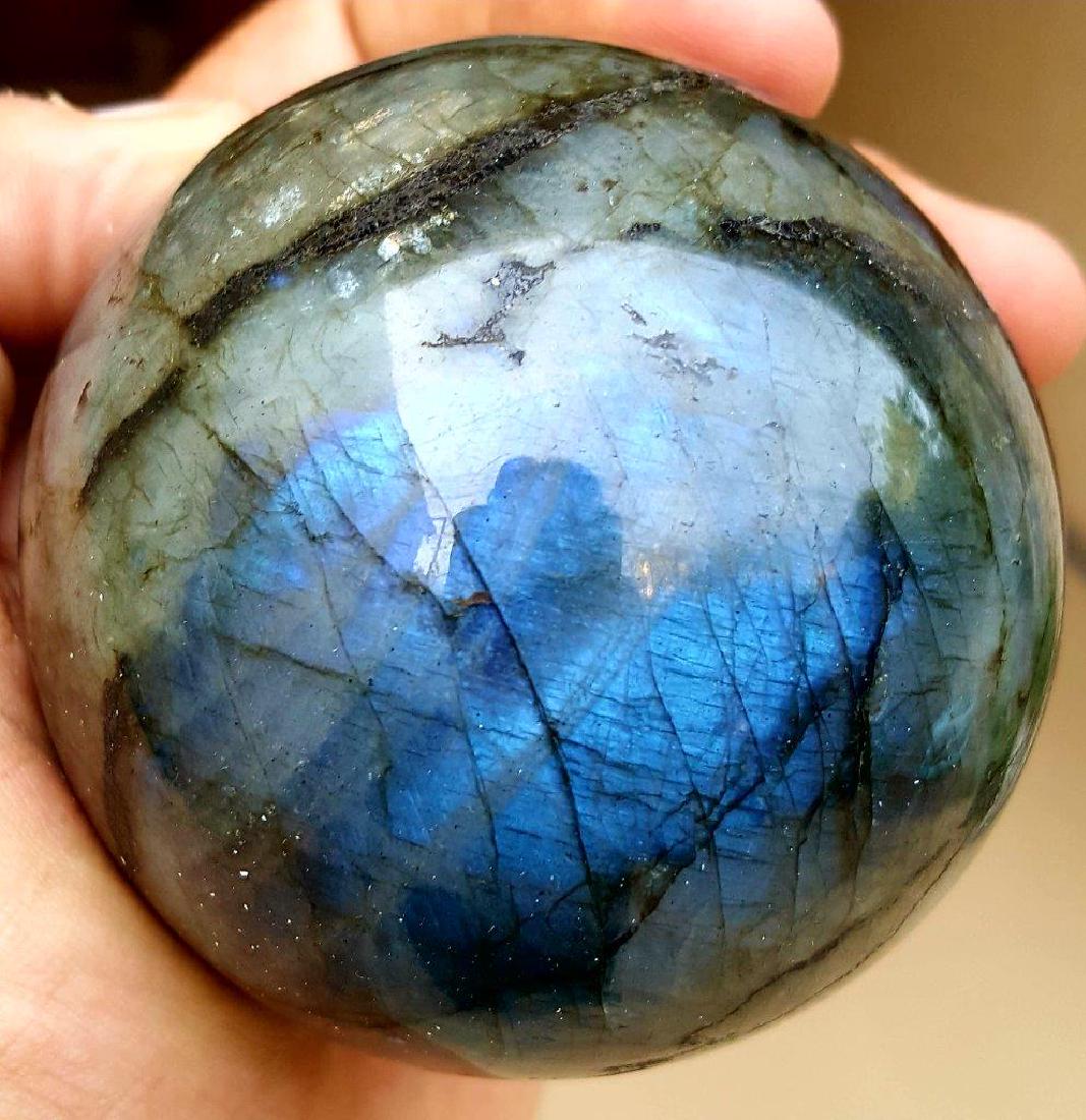 480 Grams Labradorite Healing Sphere: 480 Grams Top Hand Carved Healing Labradorite Sphere - Diameter 67 mm : Flat-rate of $35.00 to anywhere. shipping rates are determined by Parcel weight and destination. Combined shipping: Please ask a