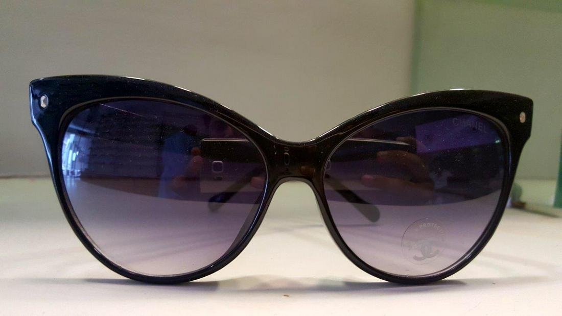 Multi Coated Polairsed italian Glasses for ladies: AAA Quality Multi Coated Polairsed italian Fashion Glasses for ladies: Flat-rate of $23.00 to anywhere. shipping rates are determined by Parcel weight and destination. Combined shipping: We offer comb