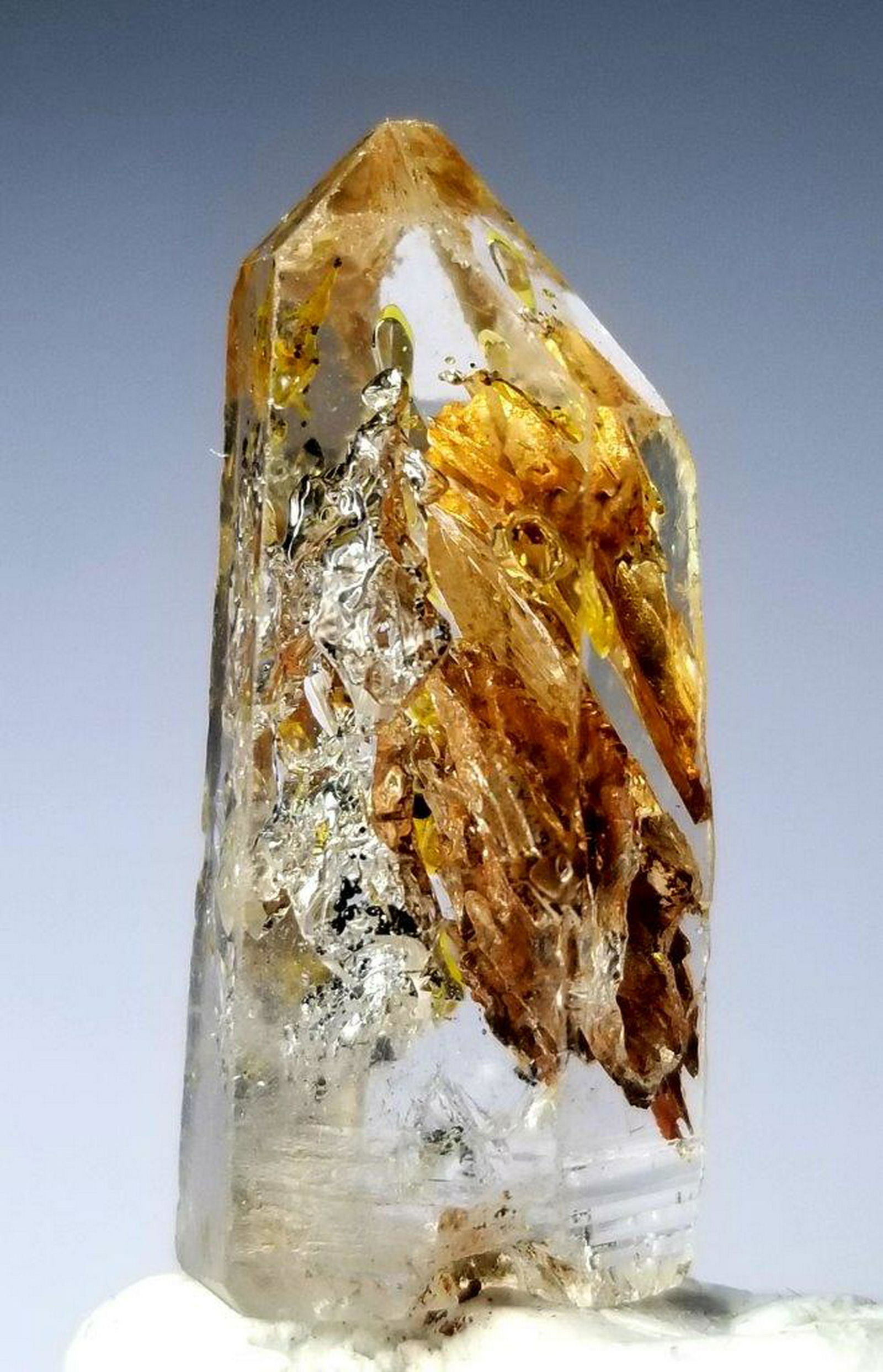 26 Carats Petroleum Quartz Scepter: 26 Carats Petroleum Quartz Scepter - 28.5X13X10.5 : Flat-rate of $23.00 to anywhere. shipping rates are determined by Parcel weight and destination. Combined shipping: We offer combine shipping on mul
